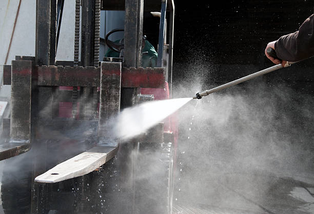 Why Choose Our Certified Pressure Washing Experts for Your Project Needs in Camarillo, CA?